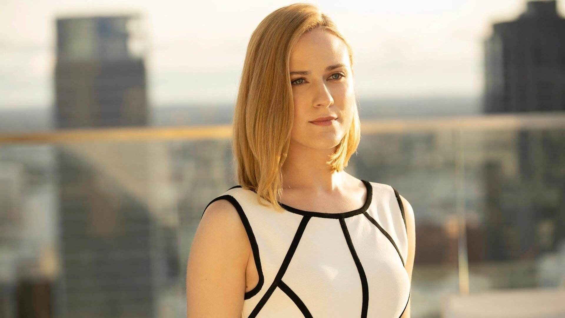 外援长期占据关键位置压缩本土成长空间，外援管理