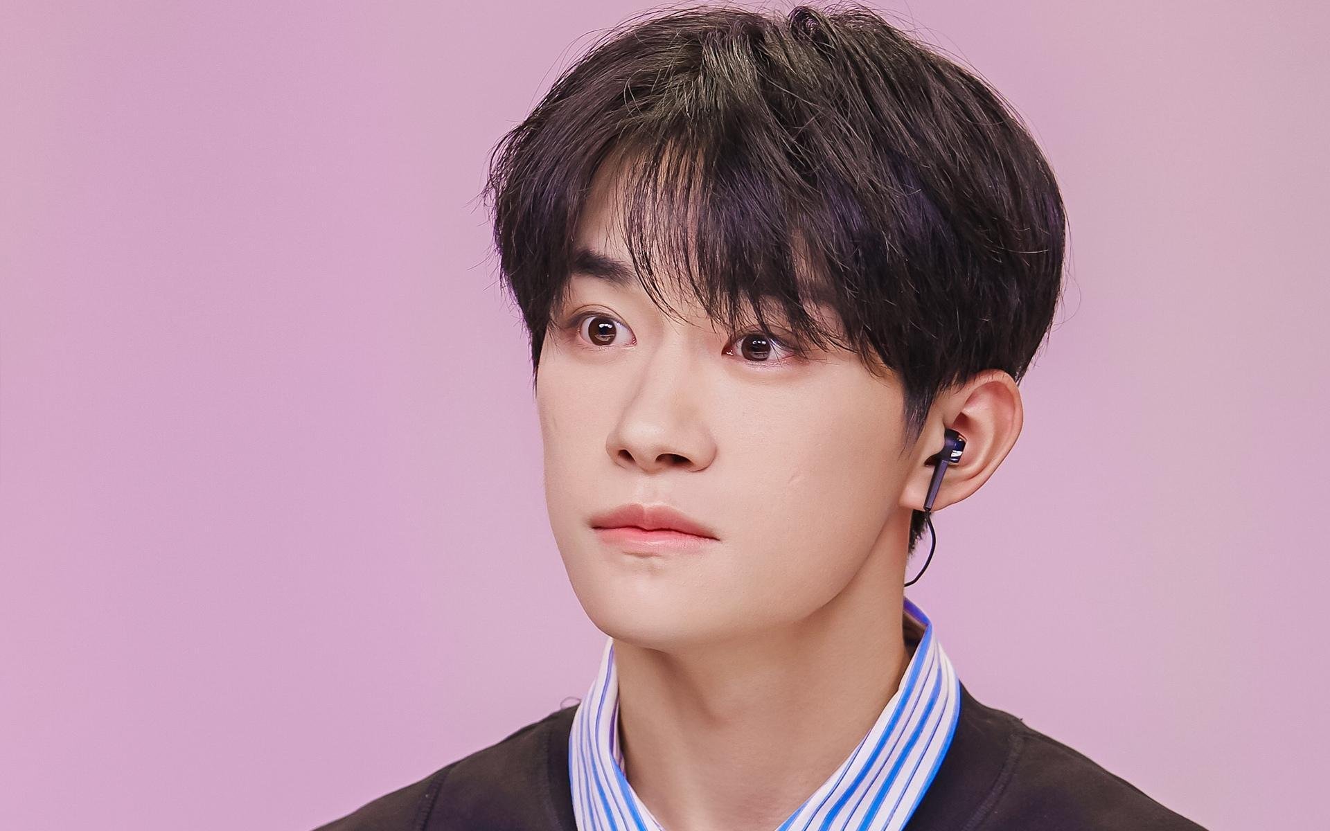 德甲领头羊拜仁慕尼黑稳步前行,争夺多项荣誉