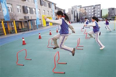 关于爱游戏体育:冯潇霆经验分享:对年轻球员的指导与帮助的信息 关于爱游戏体育:冯潇霆经验分享:对年轻球员的指导与帮助的信息