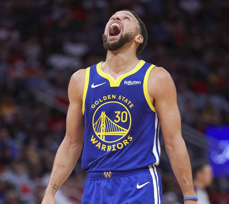 关于爱游戏体育：篮球球星的励志故事：用汗水和努力书写传奇人生的信息