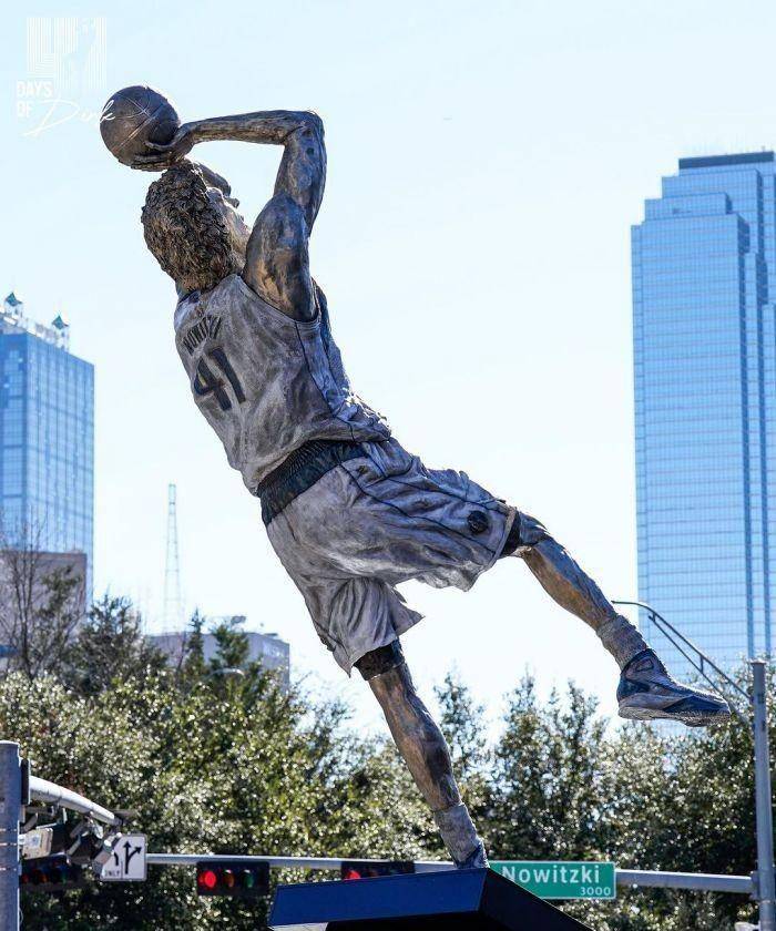 爱游戏体育:NBA球星自传:讲述诺维茨基的传奇生涯的简单介绍 爱游戏体育:NBA球星自传:讲述诺维茨基的传奇生涯的简单介绍