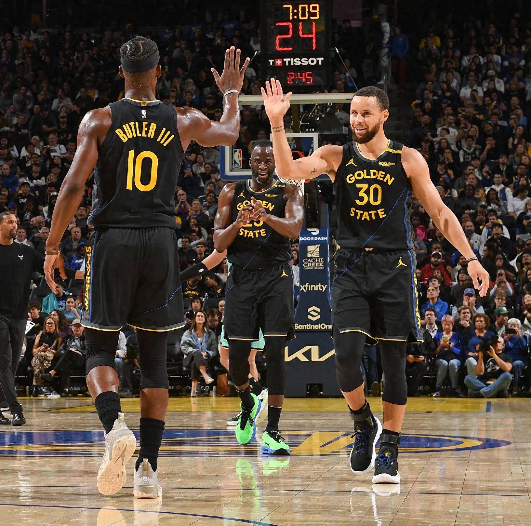 爱游戏体育：勇士队新赛季：库明加能否在新赛季获得更多机会，在季后赛中证明自己的价值，帮助球队赢得总冠军？的简单介绍