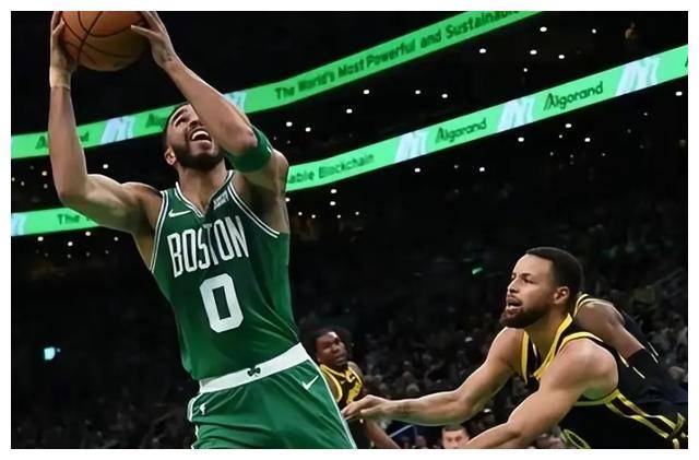 关于爱游戏体育:凯尔特人队塔图姆的心理素质训练:如何应对关键时刻的压力,成为更稳定的球员?的信息 关于爱游戏体育:凯尔特人队塔图姆的心理素质训练:如何应对关键时刻的压力,成为更稳定的球员?的信息